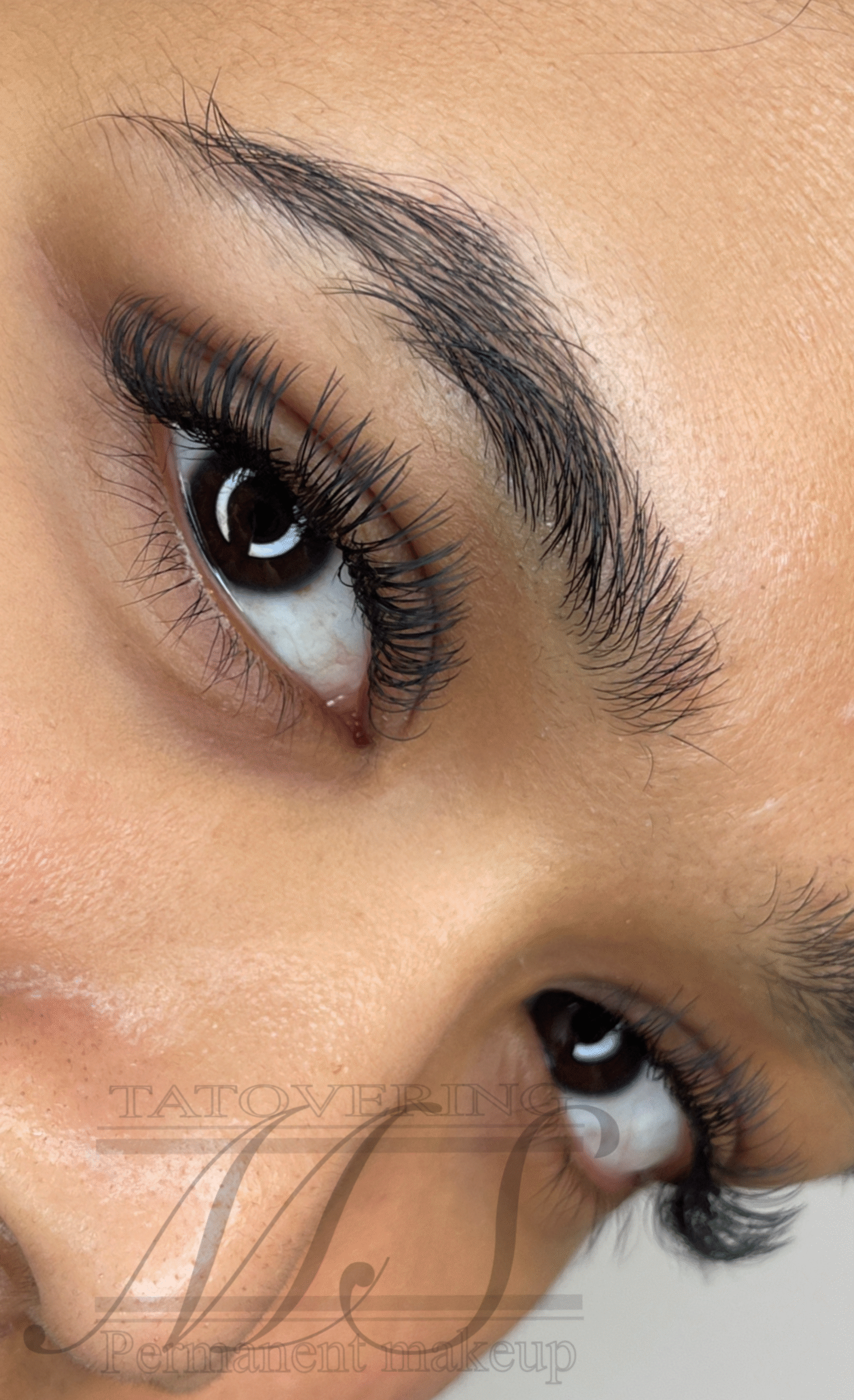 Eyelash extensions, også kaldt vippe forlængelse - Monique Mori Studio